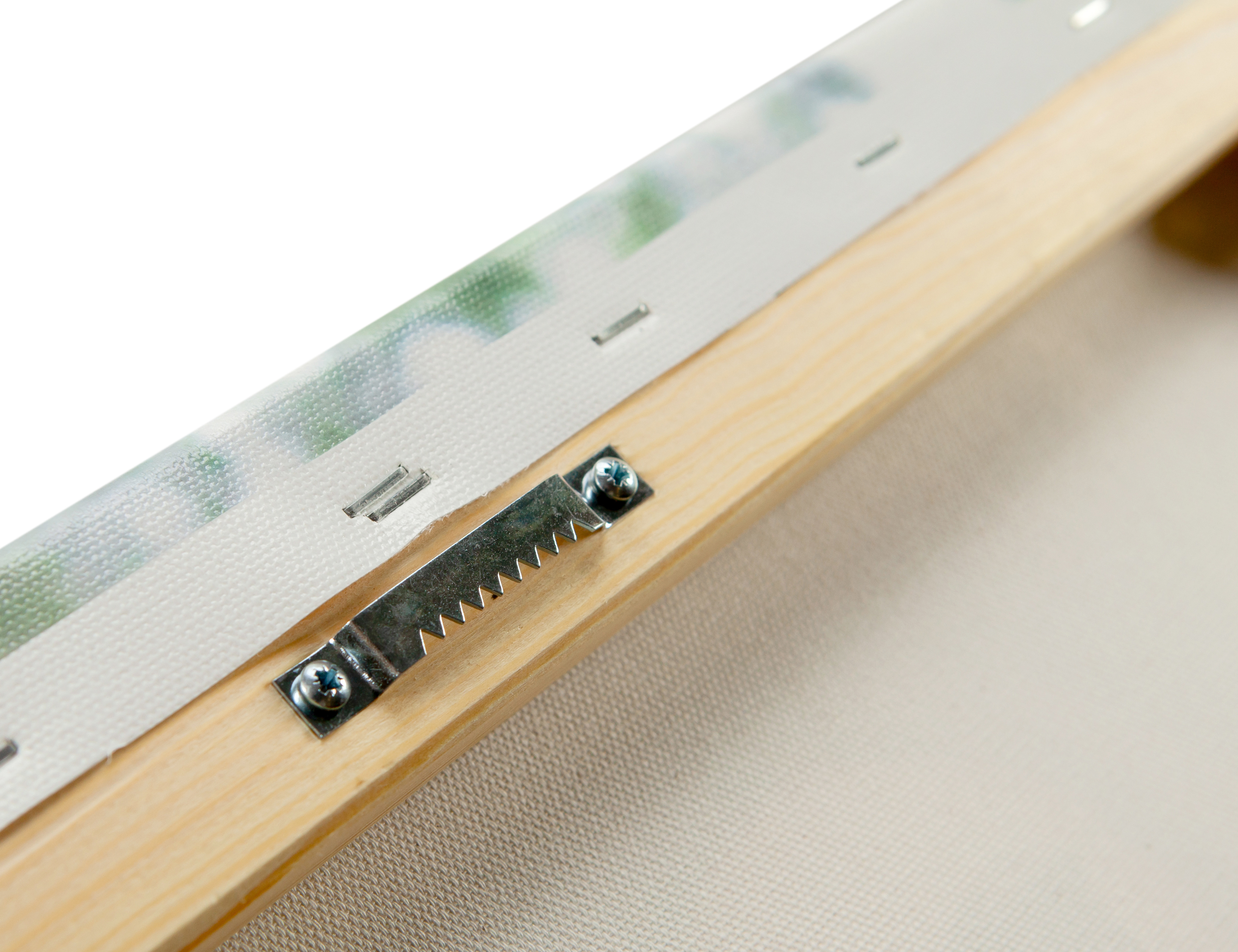 Záves so zúbkami pre 2 cm rám